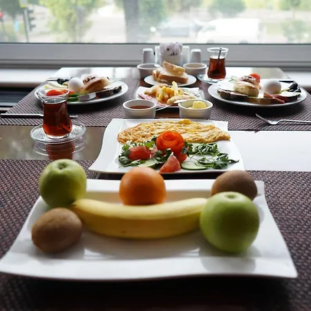 Kirci Termal & فندق