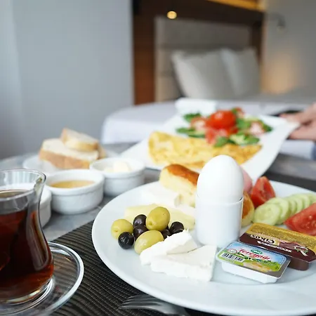 Kirci Termal & Hotel 4*